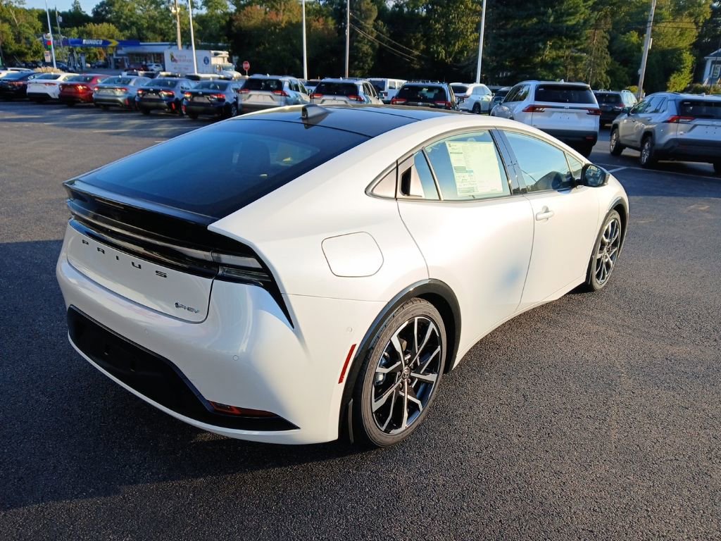 New 2026 Toyota Prius Plug-In Hybrid image 3