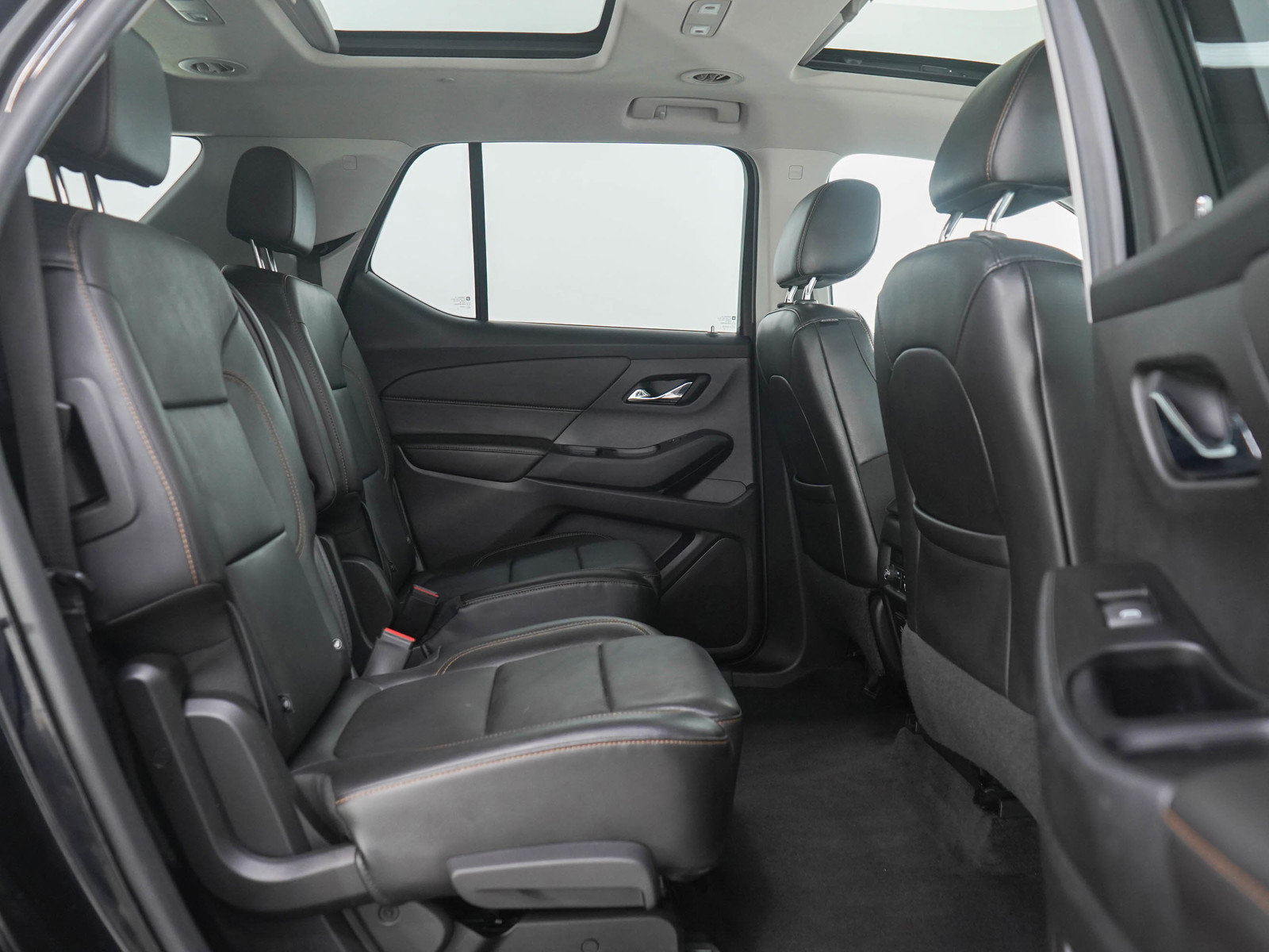 Used 2019 Chevrolet Traverse LT w/ LT Premium Package image 12