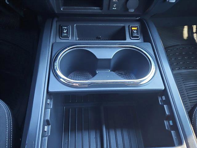 Used 2018 Nissan Titan SV w/ SV Convenience Package image 11