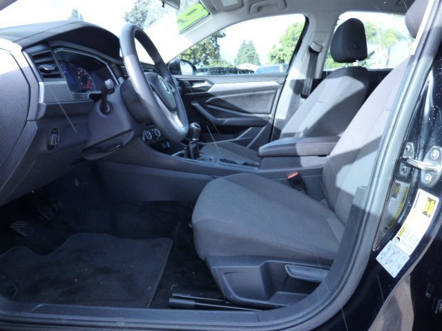 Used 2019 Volkswagen Jetta S image 22