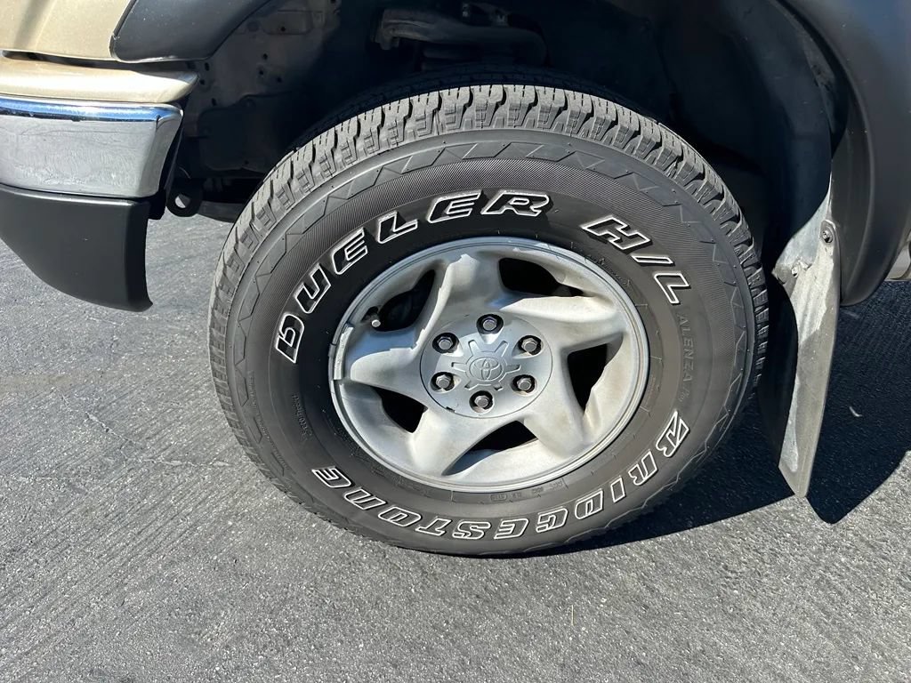 Used 2002 Toyota Tacoma PreRunner w/ SR5 Pkg w/ Chrome Pkg RWD image 6