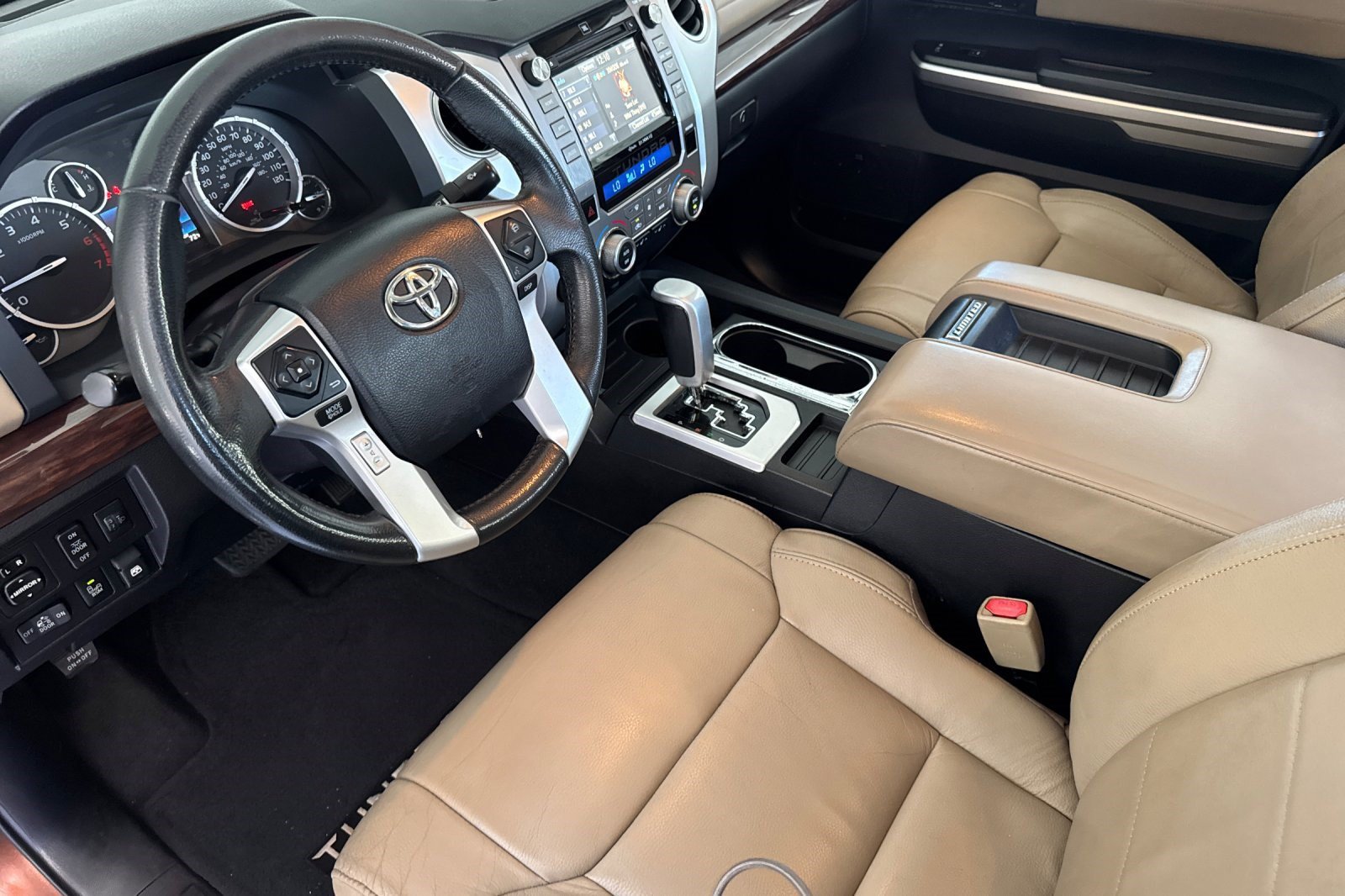 Used 2016 Toyota Tundra Limited w/ Limited Premium Package AWD/4WD image 4