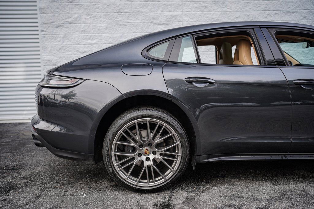 Used 2022 Porsche Panamera Platinum Edition image 15