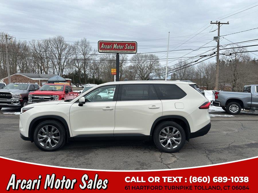 Used 2024 Toyota Grand Highlander AWD image 2