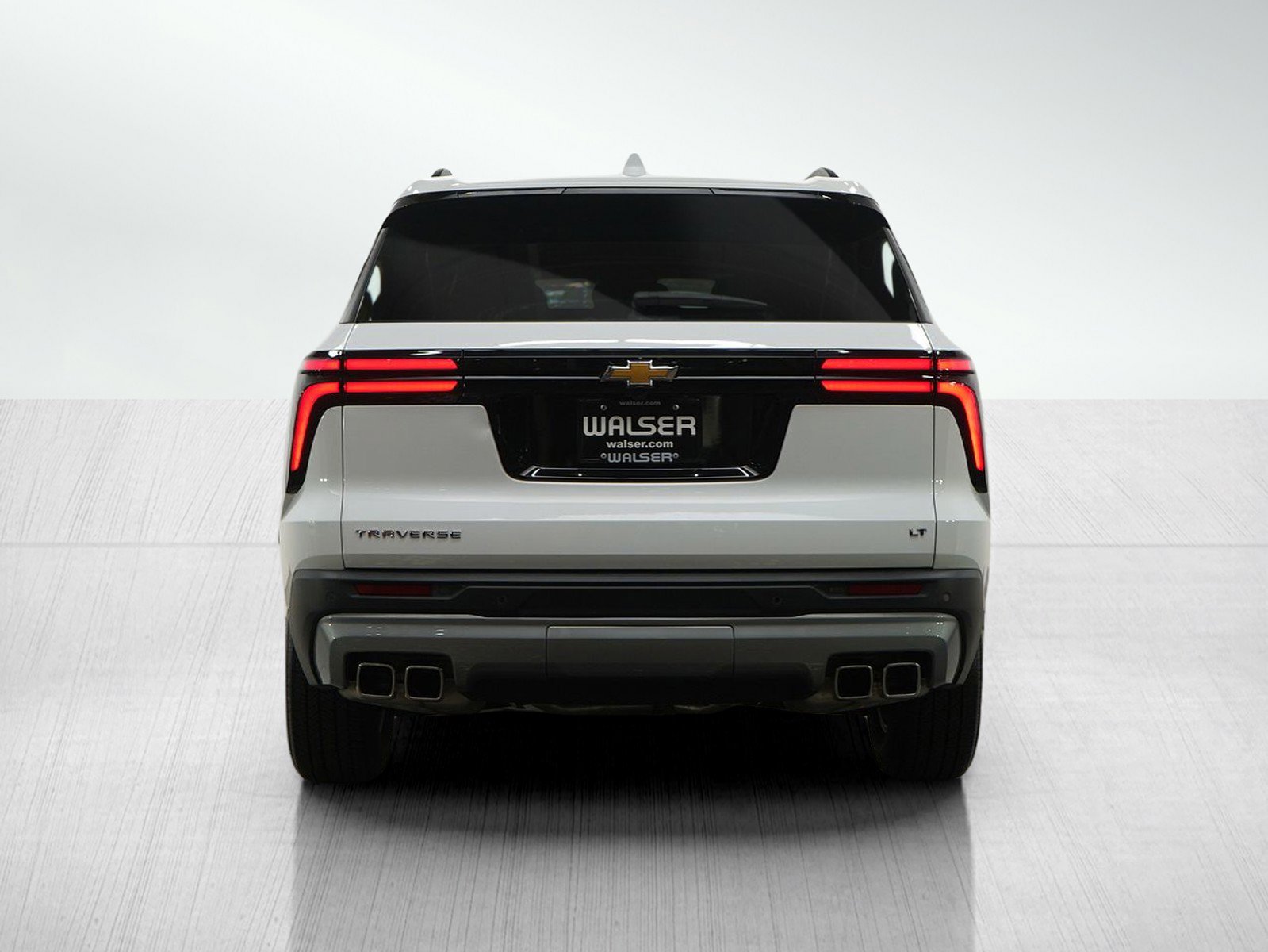 Used 2024 Chevrolet Traverse LT FWD image 4