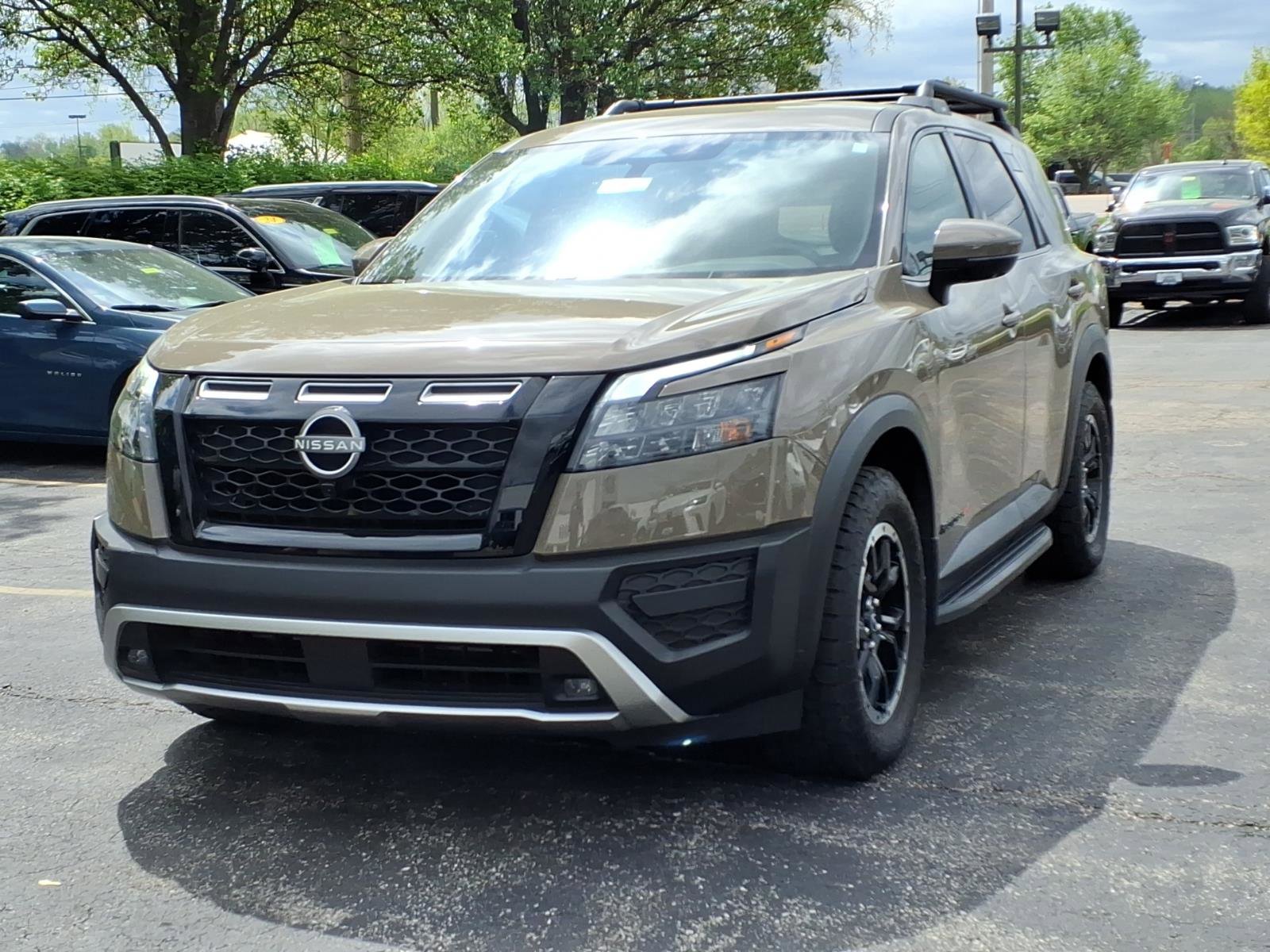 Used 2024 Nissan Pathfinder Rock Creek image 3
