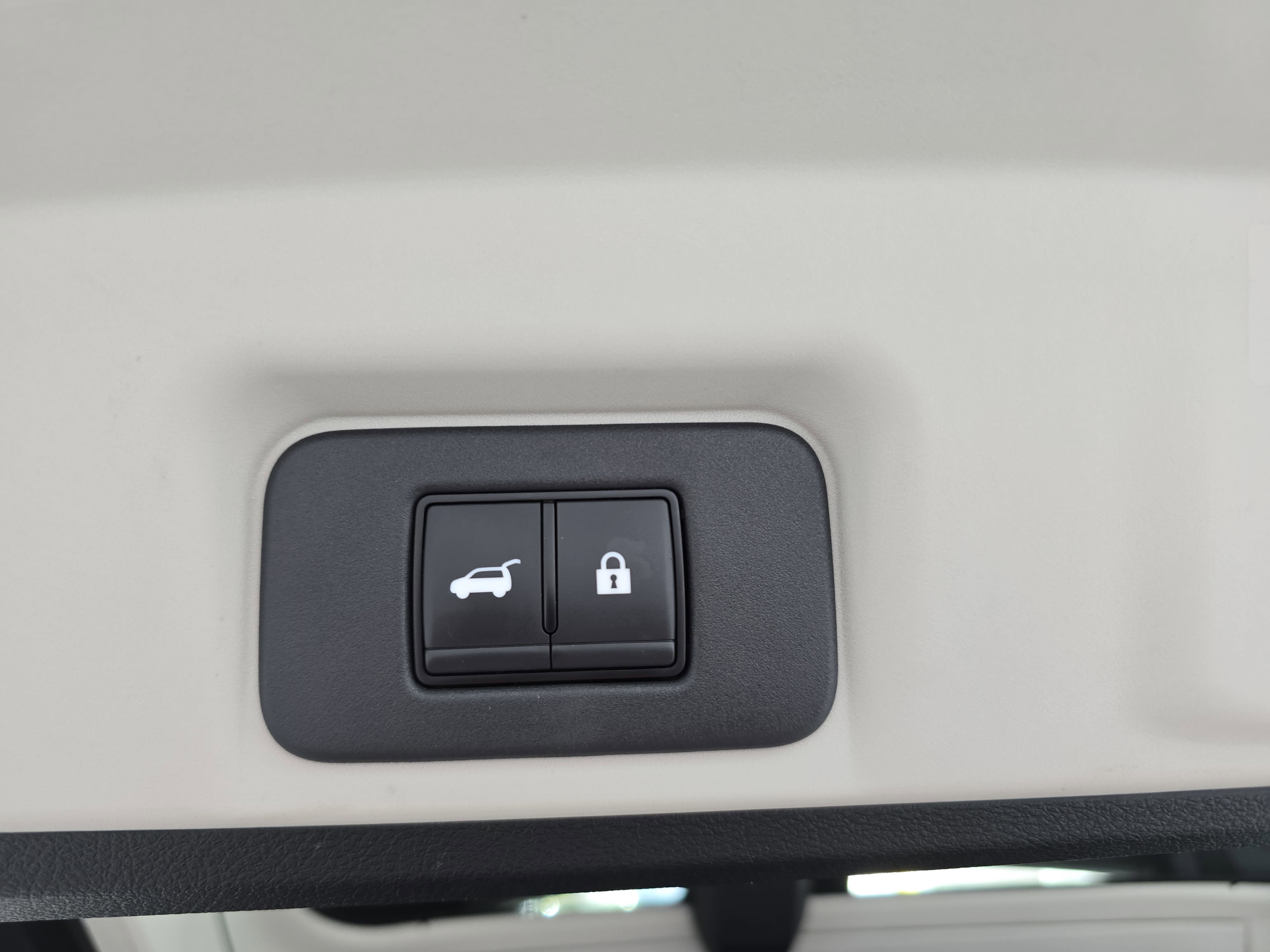 Certified 2024 Nissan Ariya FWD image 13