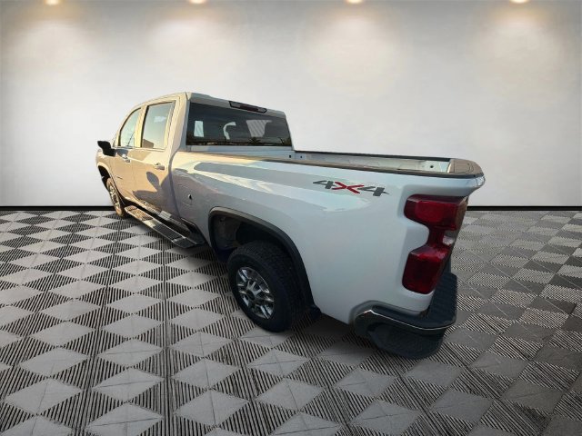 Used 2025 Chevrolet Silverado 2500 LT w/ Convenience Package AWD/4WD image 8