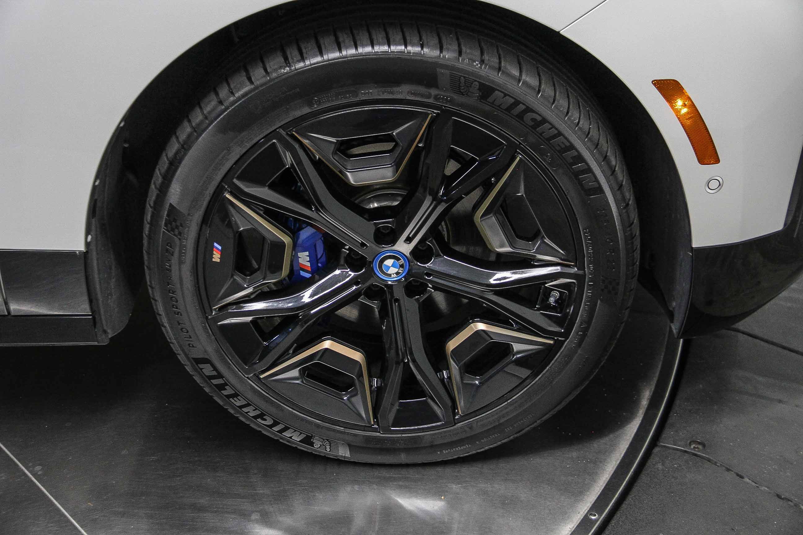 Certified 2023 BMW iX M60 w/ Executive Package AWD/4WD image 9