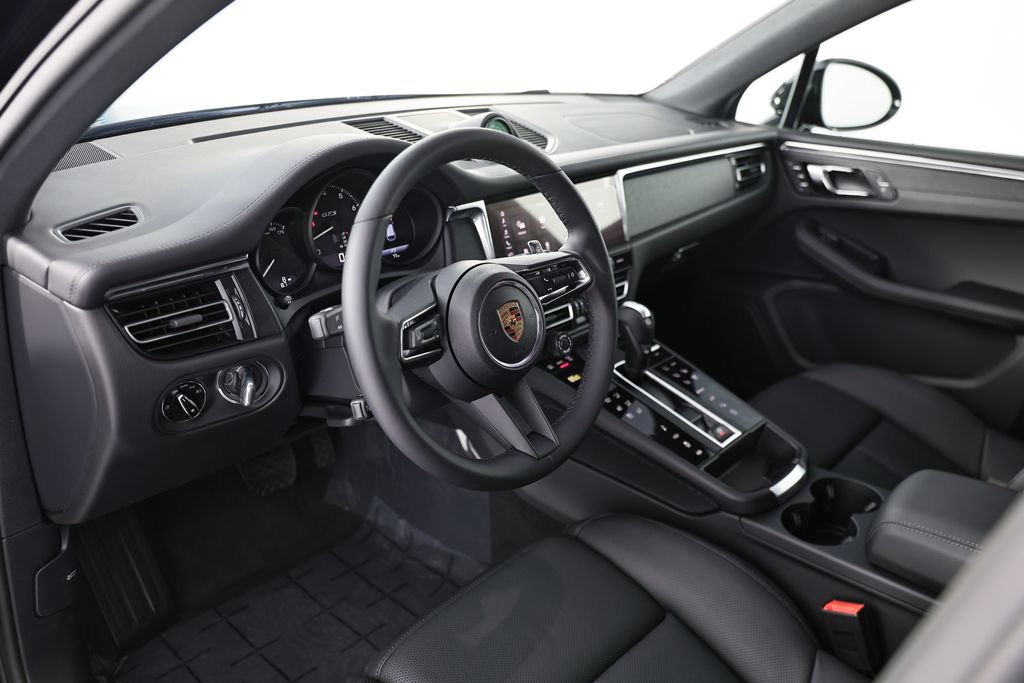 New 2026 Porsche Macan GTS AWD/4WD image 4
