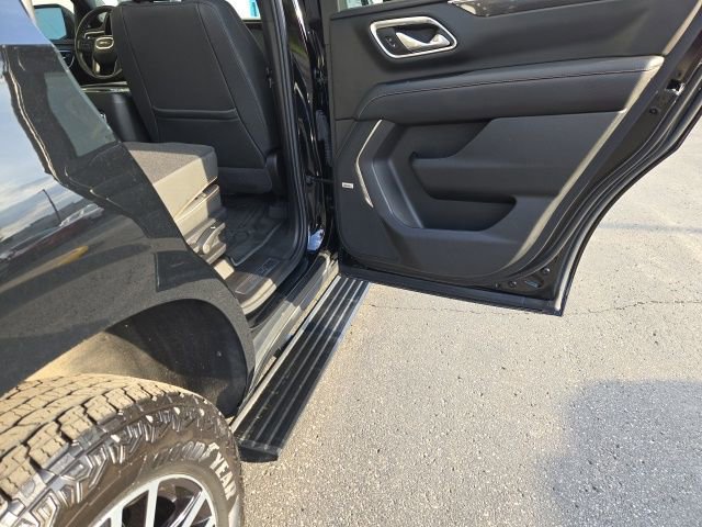Used 2024 GMC Yukon AT4 w/ AT4 Premium Package image 18