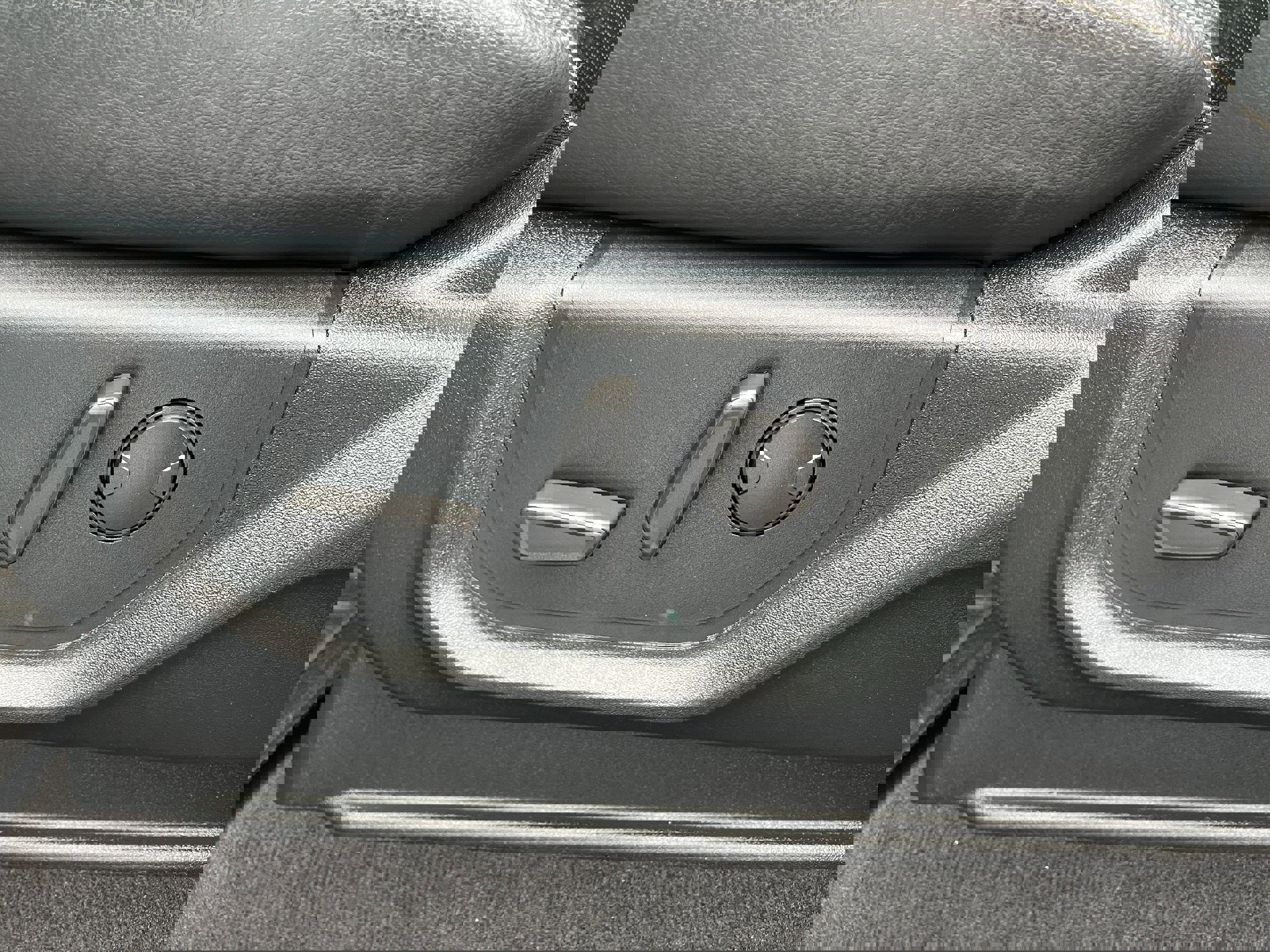 Certified 2020 Ford F350 Lariat w/ Chrome Package image 13