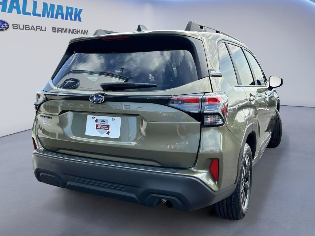 Used 2025 Subaru Forester Premium AWD/4WD image 3