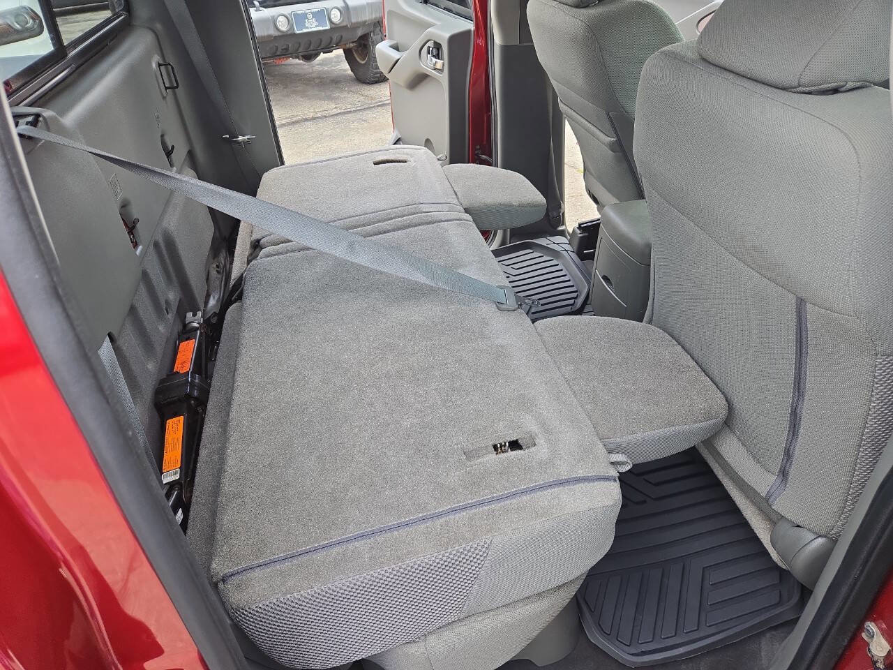 Used 2019 Nissan Frontier SV image 37