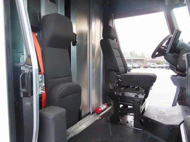 Used 2024 Chevrolet Brightdrop 400 w/ Commercial Equipment Package AWD/4WD image 30