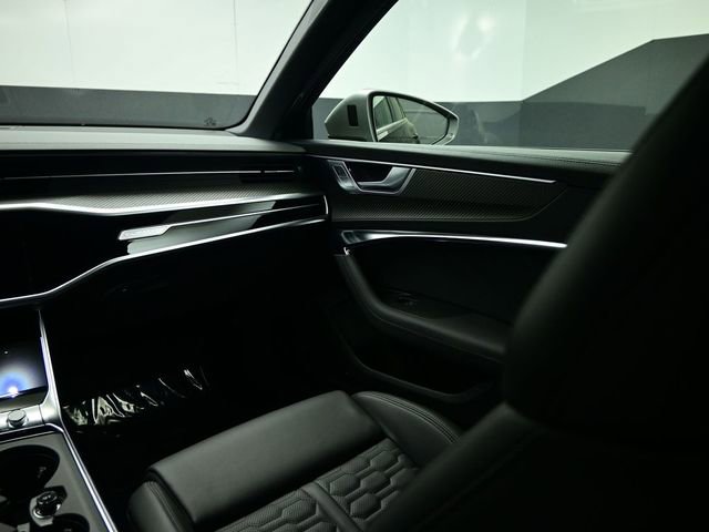 Used 2026 Audi RS 6 performance image 44