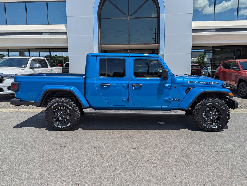 New 2025 Jeep Gladiator Sport image 4