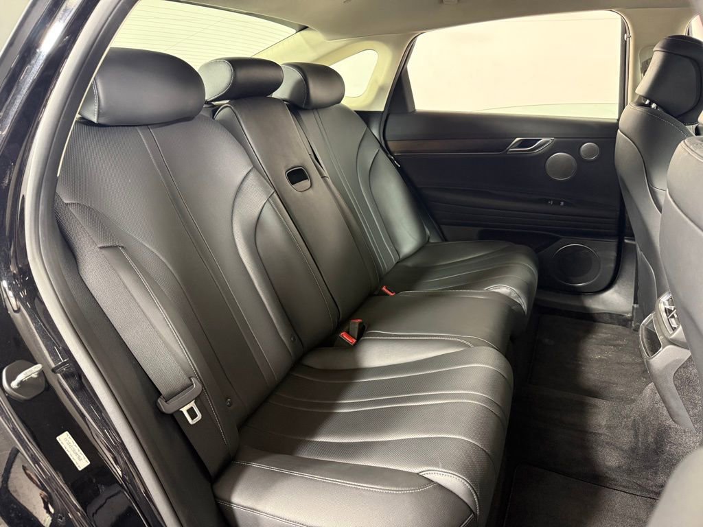Used 2024 Genesis G80 image 23