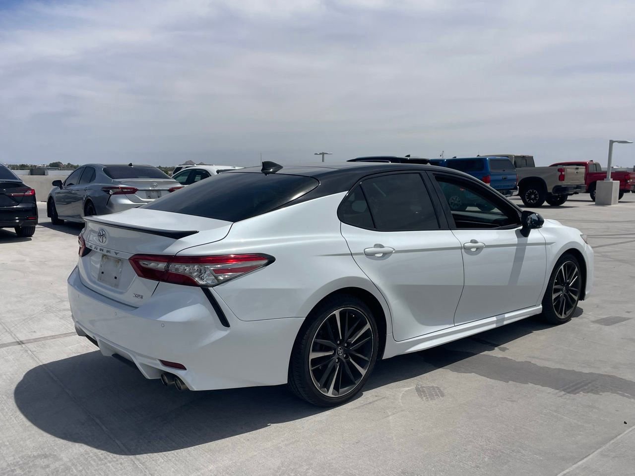 Used 2018 Toyota Camry XSE w/ Driver Assist Package FWD image 2