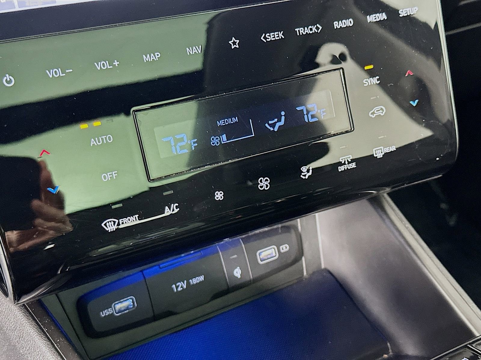 Used 2024 Hyundai Tucson Limited image 17