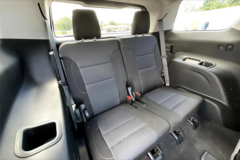 Used 2023 GMC Acadia SLE w/ Driver Convenience Package image 27