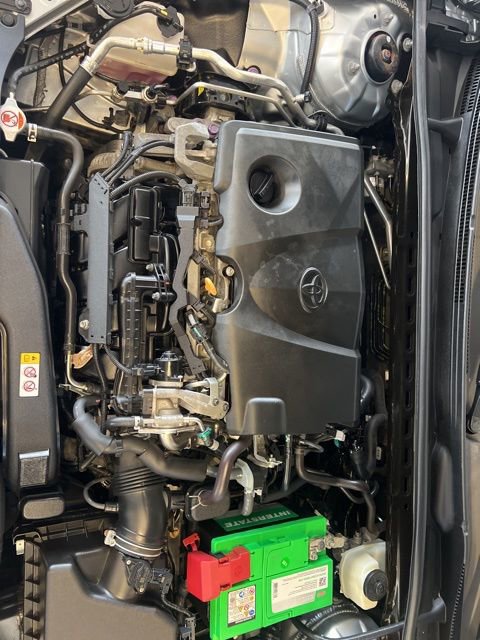 Used 2018 Toyota Camry XLE FWD image 32