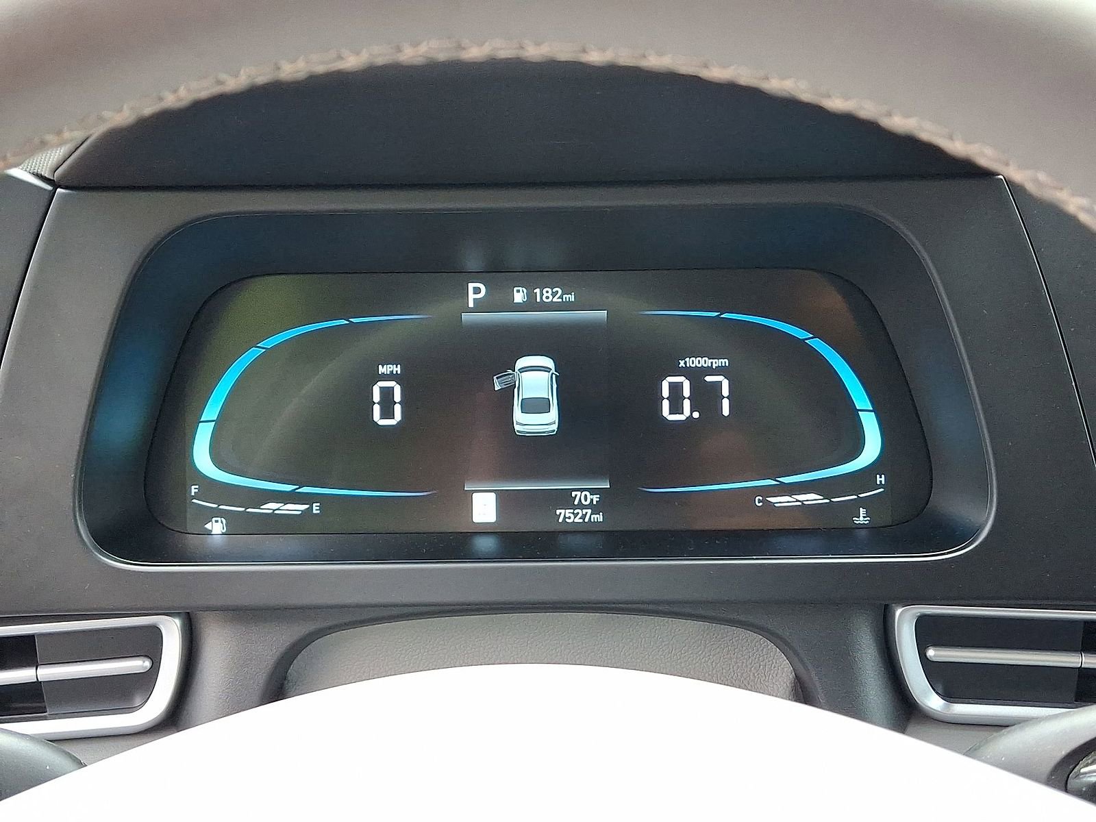 Used 2025 Hyundai Elantra Sport FWD image 19