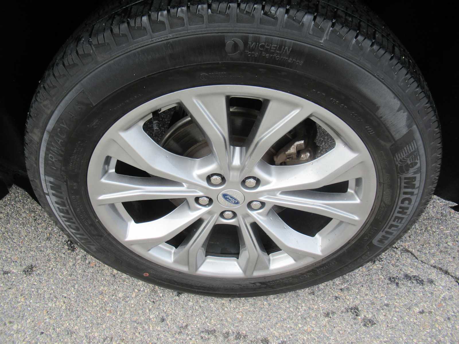 Used 2022 Ford Explorer XLT w/ Equipment Group 202A image 10