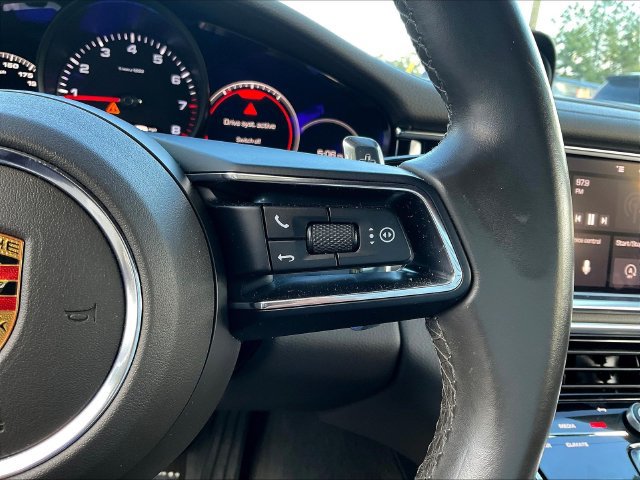 Used 2021 Porsche Panamera RWD image 14