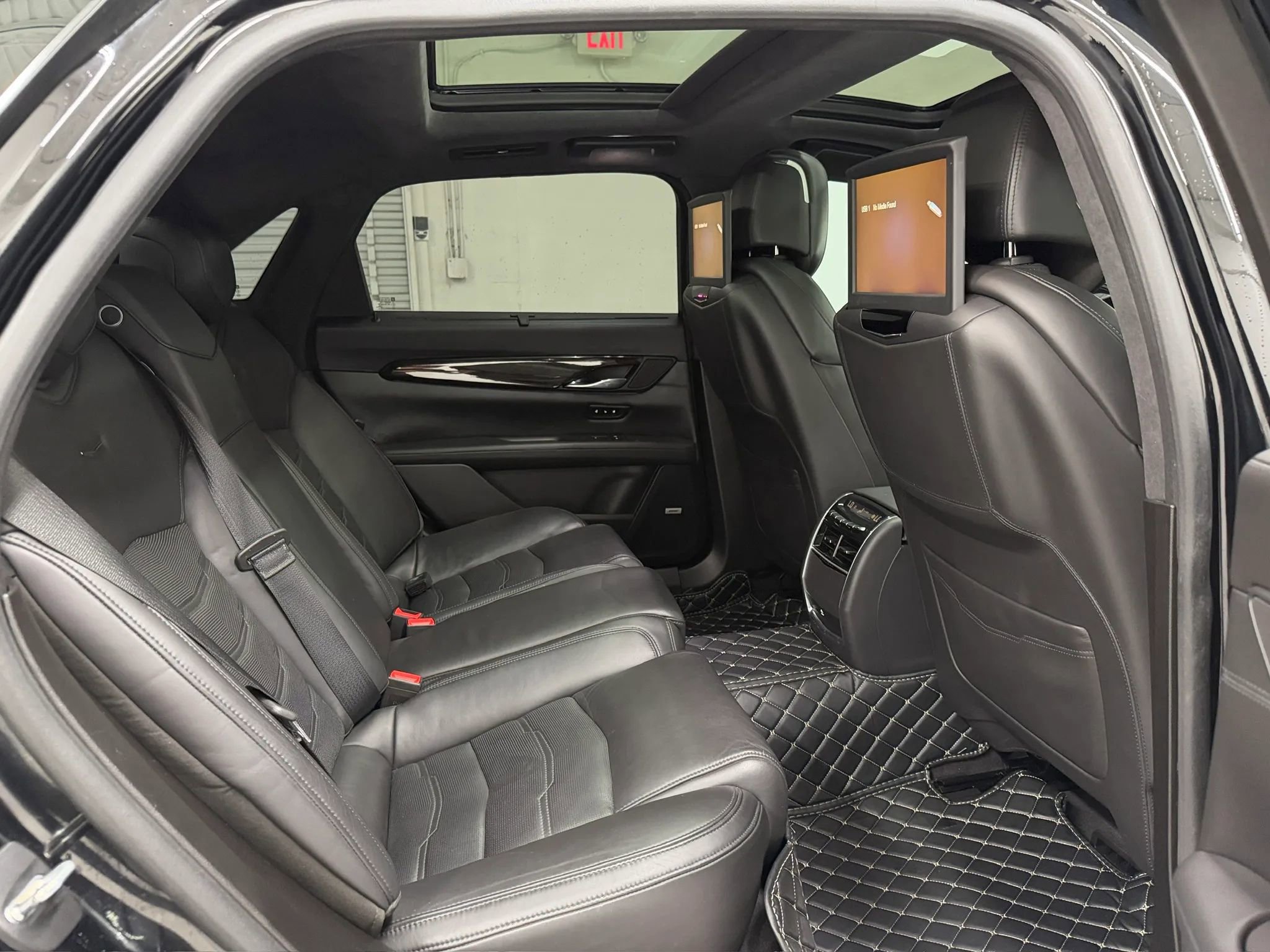 Used 2018 Cadillac CT6 Platinum AWD/4WD image 16