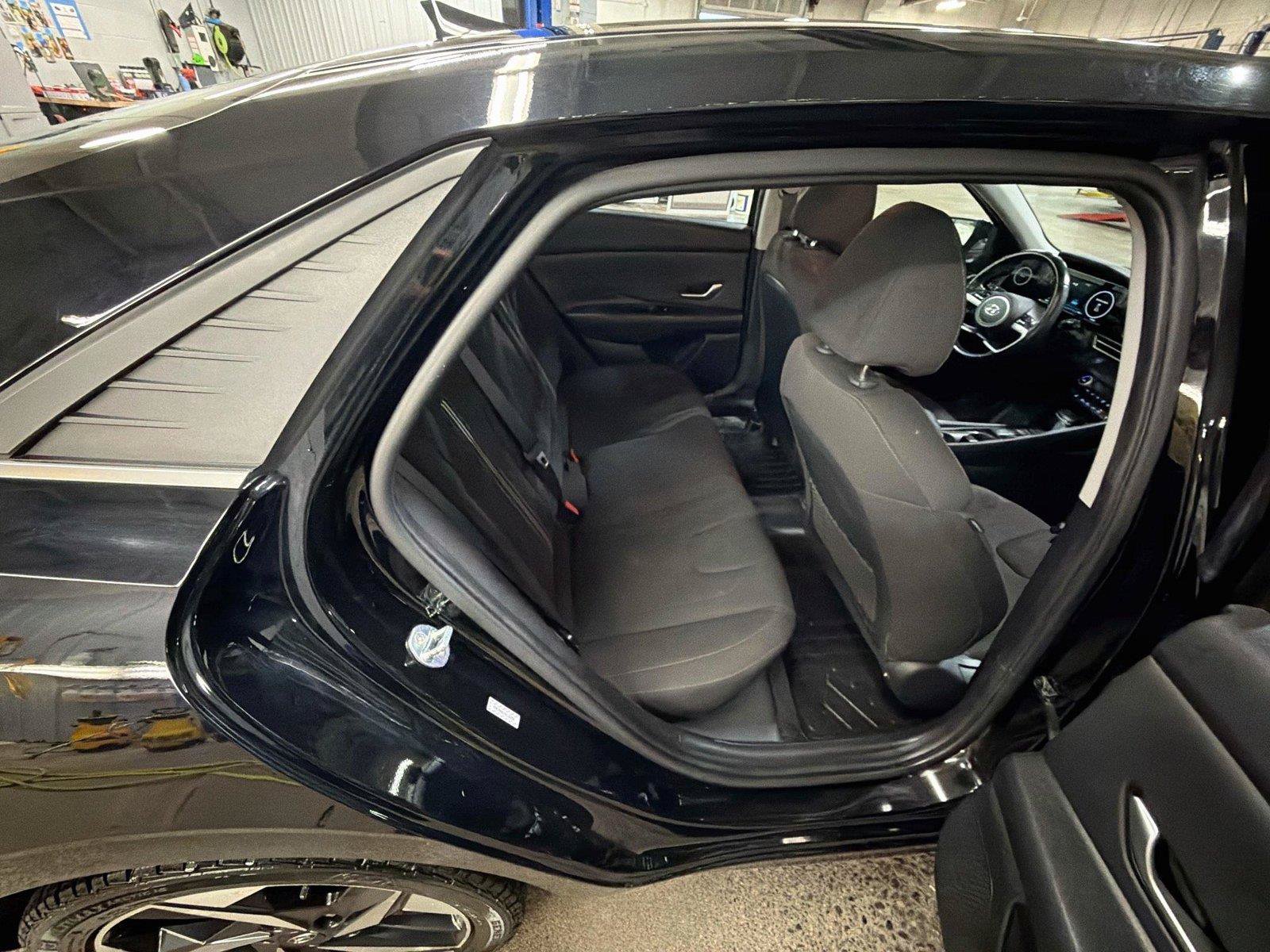 Used 2021 Hyundai Elantra SEL w/ Convenience + Premium Package FWD image 25