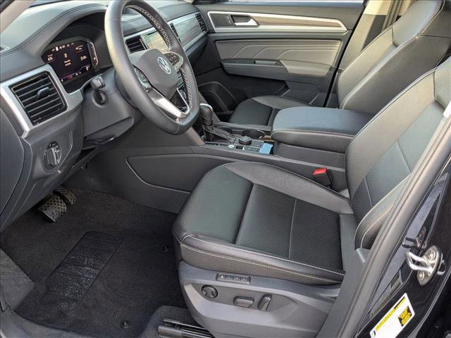 Used 2023 Volkswagen Atlas SEL AWD/4WD image 16