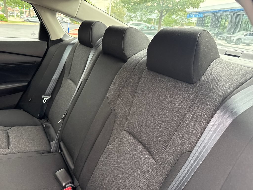 Used 2025 Honda Accord SE image 19