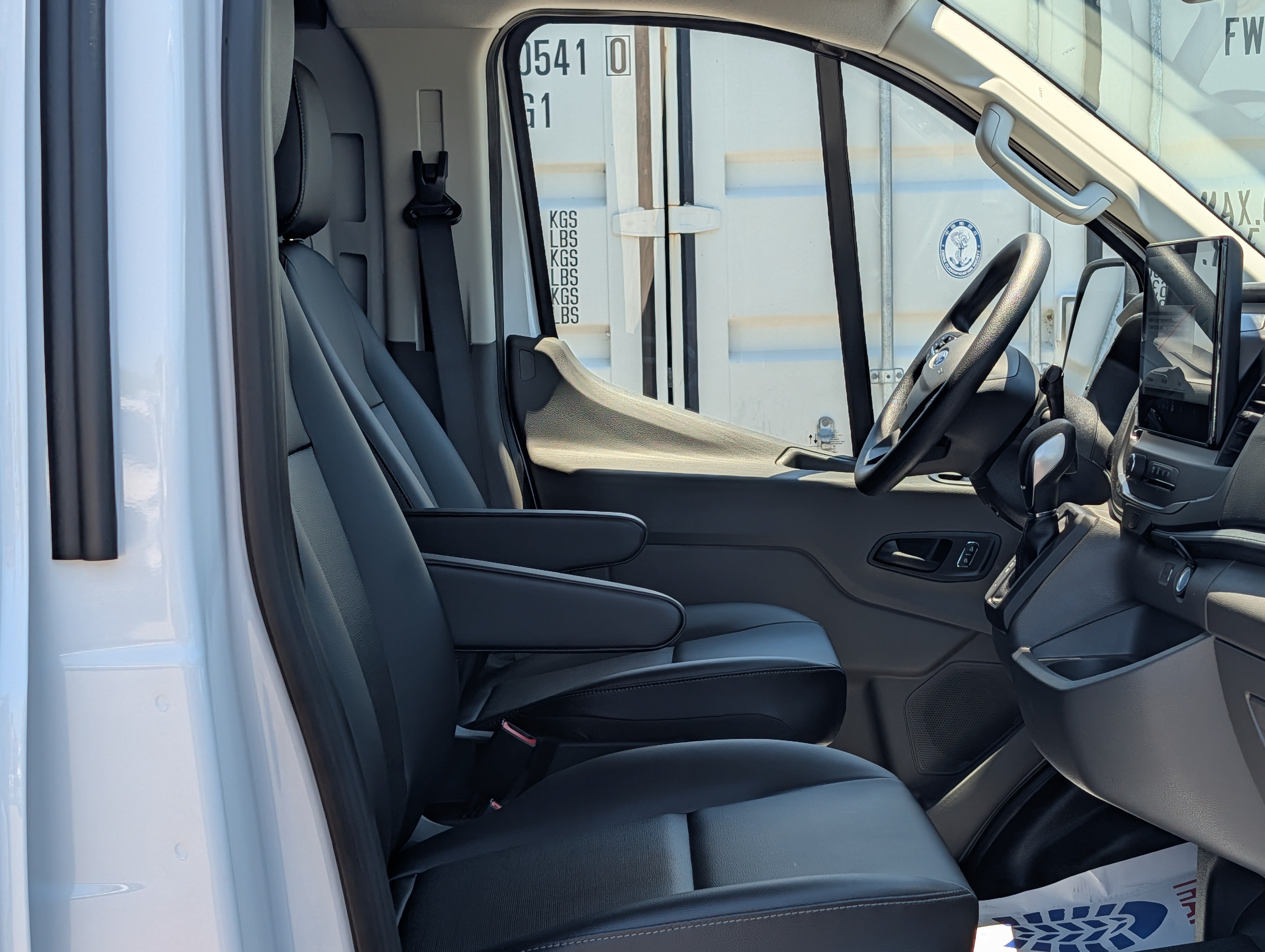New 2026 Ford Transit 250 Low Roof RWD image 17