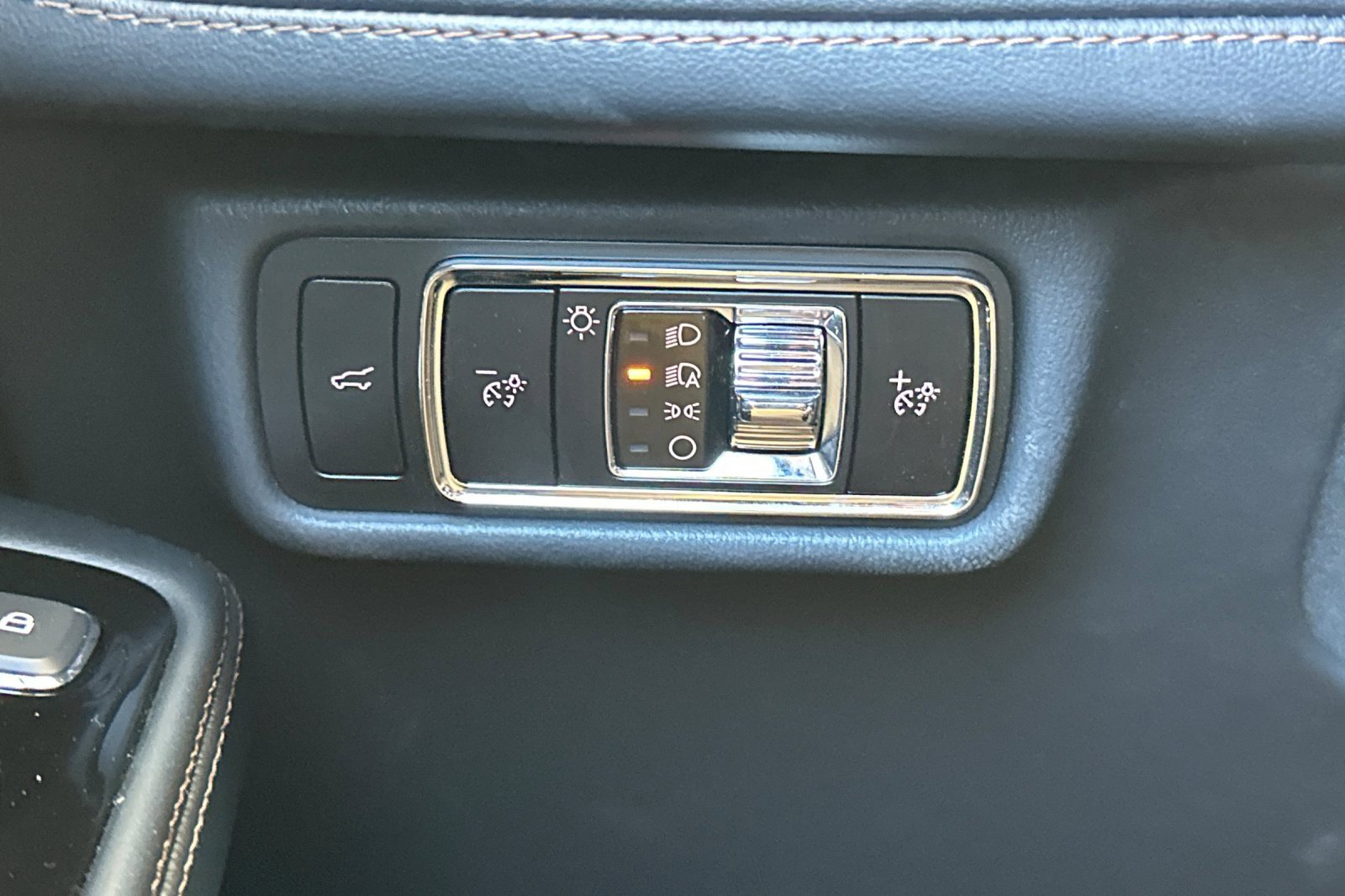 New 2025 Lincoln Aviator AWD w/ Equipment Group 101A image 28