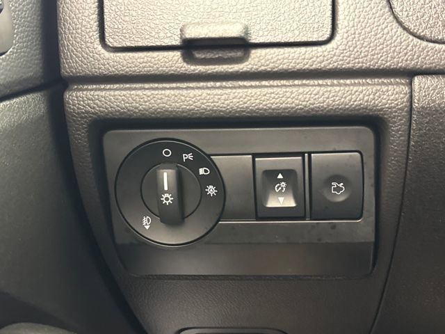 Used 2012 Ford Fusion SE image 32