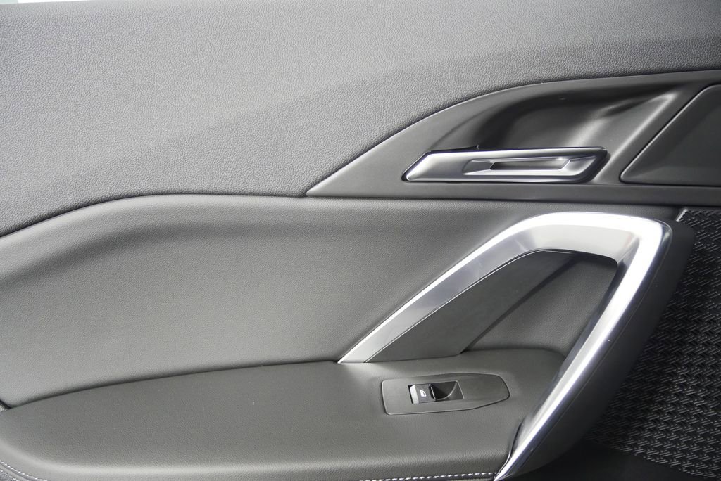 Used 2026 BMW X1 xDrive28i image 14