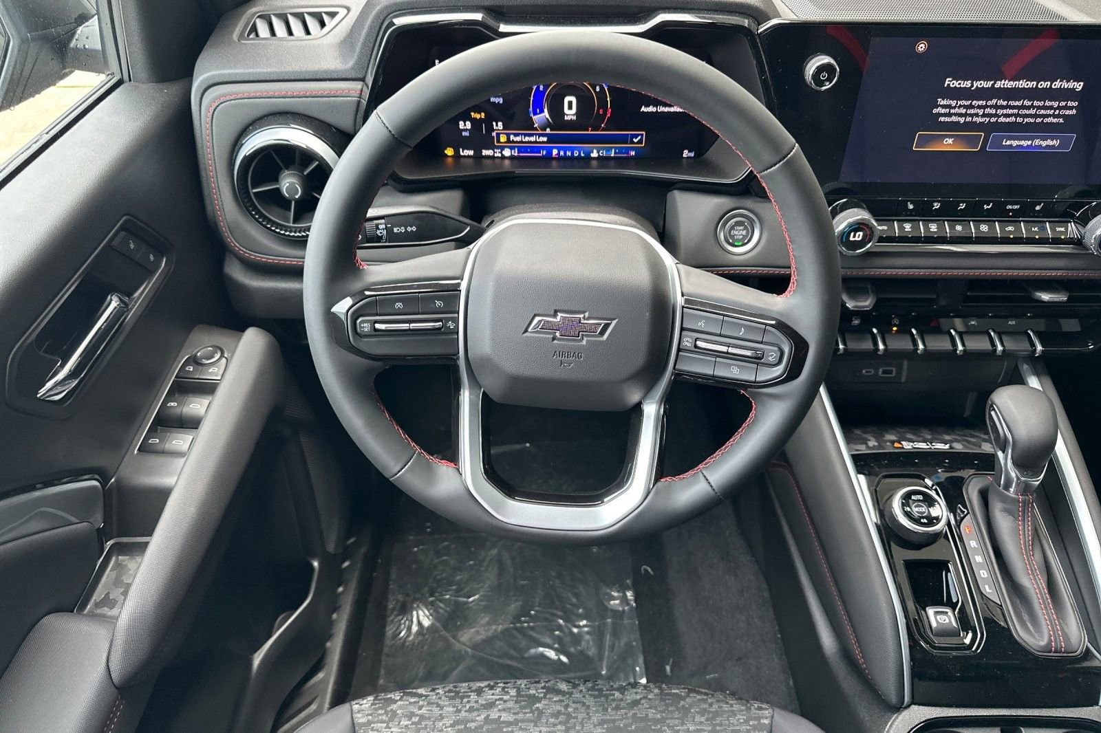 New 2025 Chevrolet Colorado Z71 w/ Midnight Edition AWD/4WD image 16