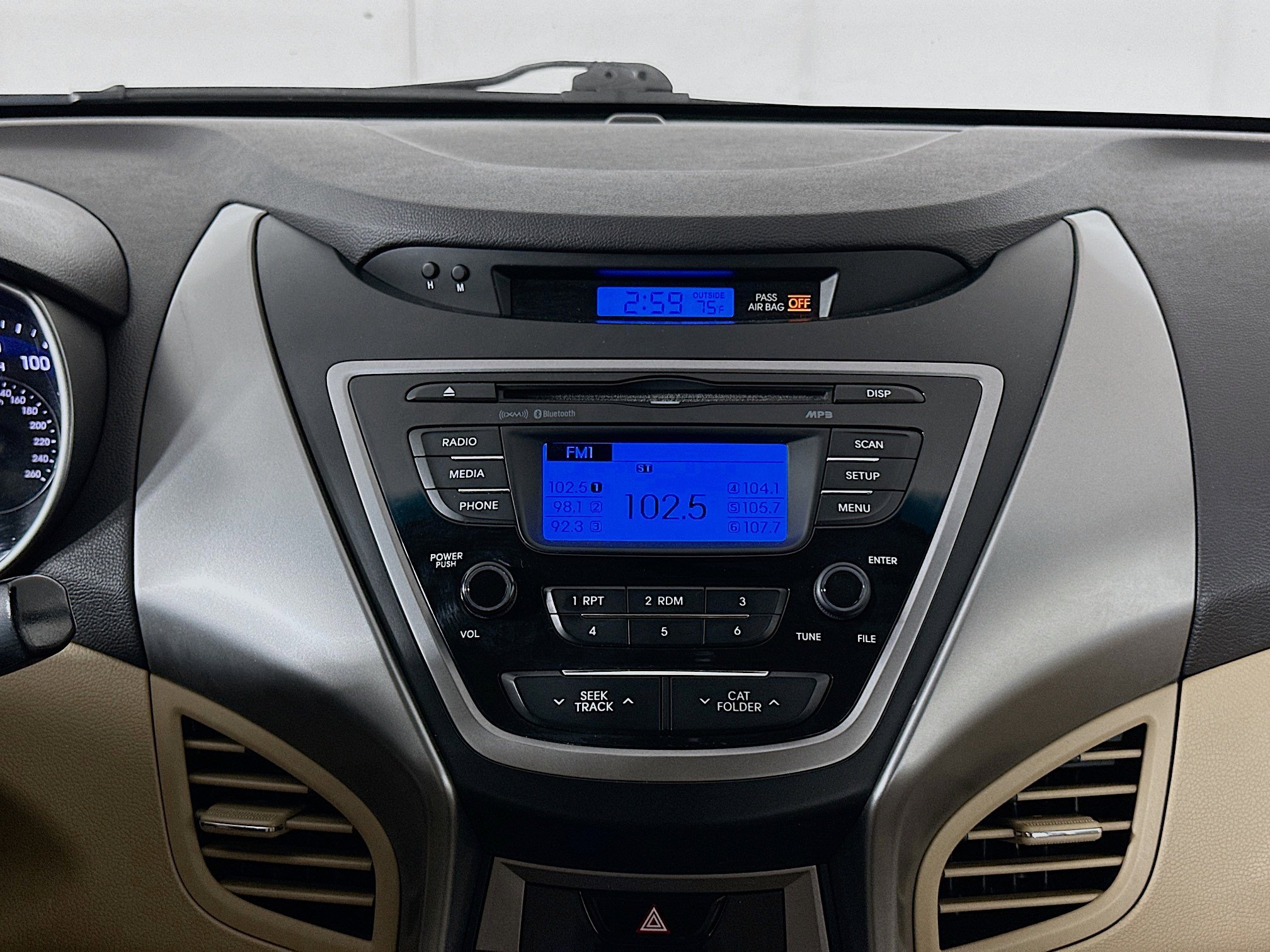 Used 2013 Hyundai Elantra GLS w/ Preferred Pkg FWD image 19
