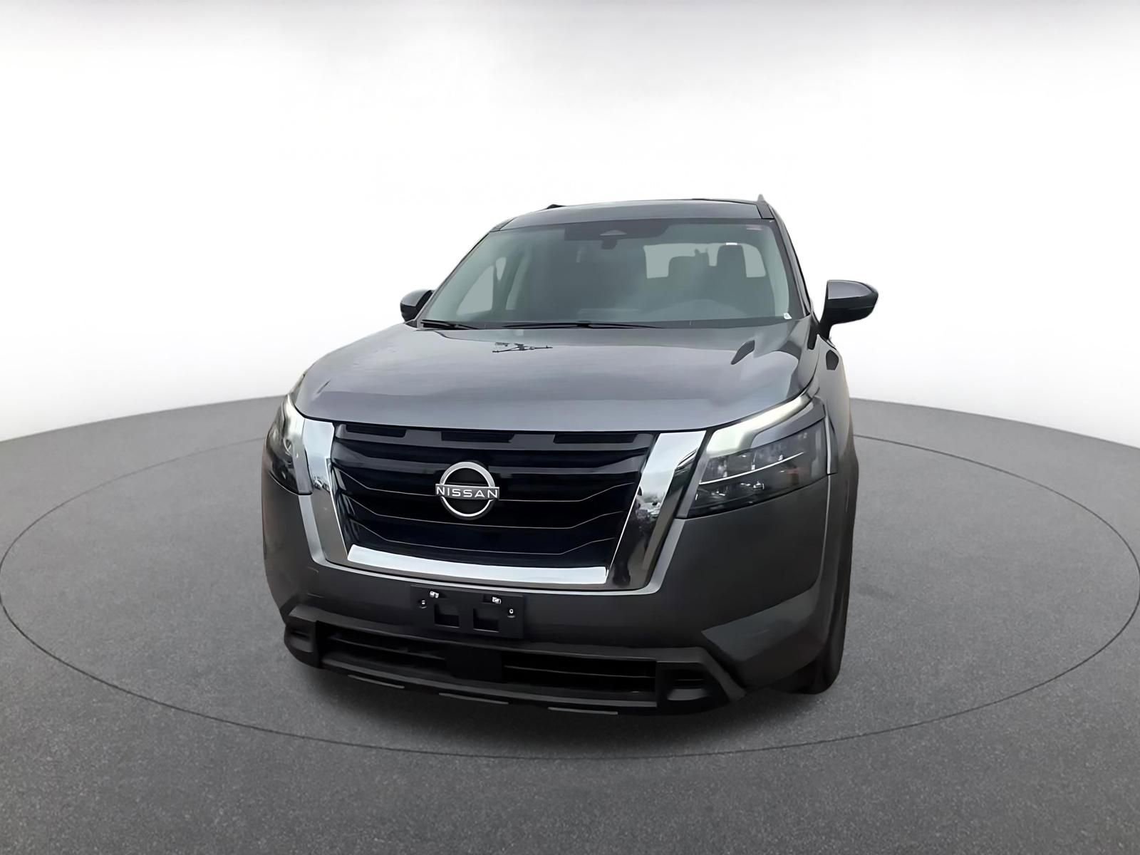 Used 2025 Nissan Pathfinder SV AWD/4WD image 7