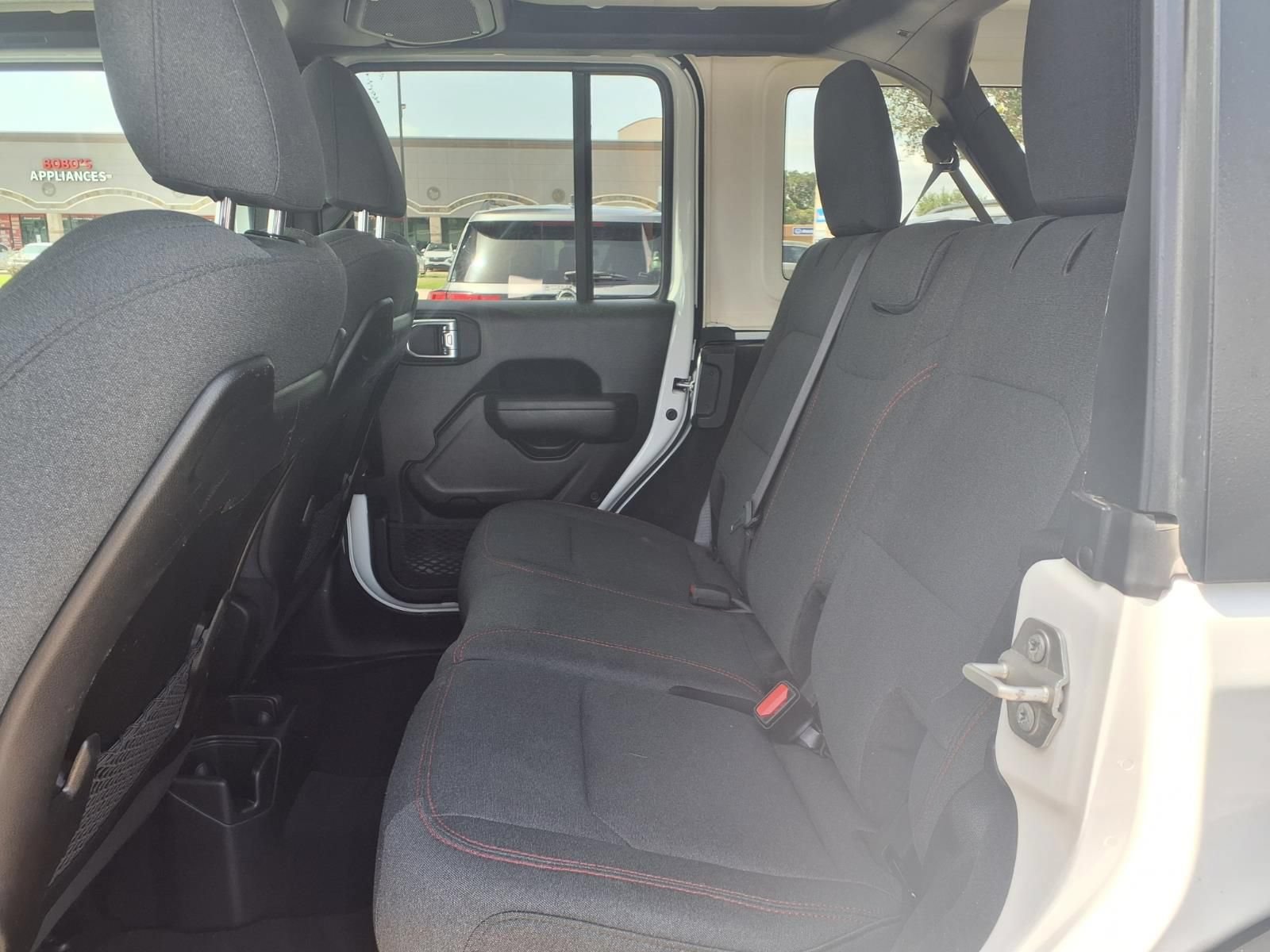 Used 2024 Jeep Wrangler Unlimited Rubicon AWD/4WD image 18