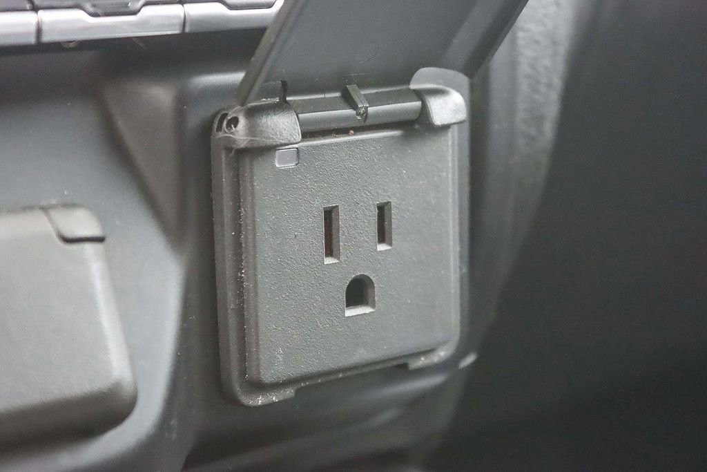 Used 2020 Chevrolet Silverado 1500 LT Trail Boss w/ Midnight Edition image 39