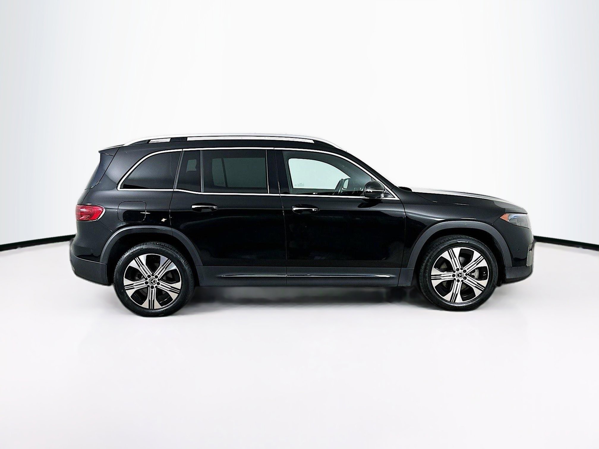 Used 2024 Mercedes-Benz EQB 250+ image 10