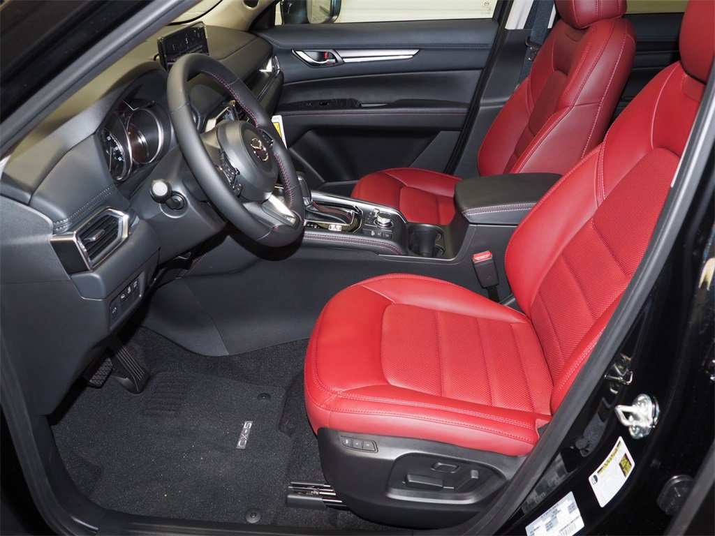 New 2025 MAZDA CX-5 Carbon Edition image 3
