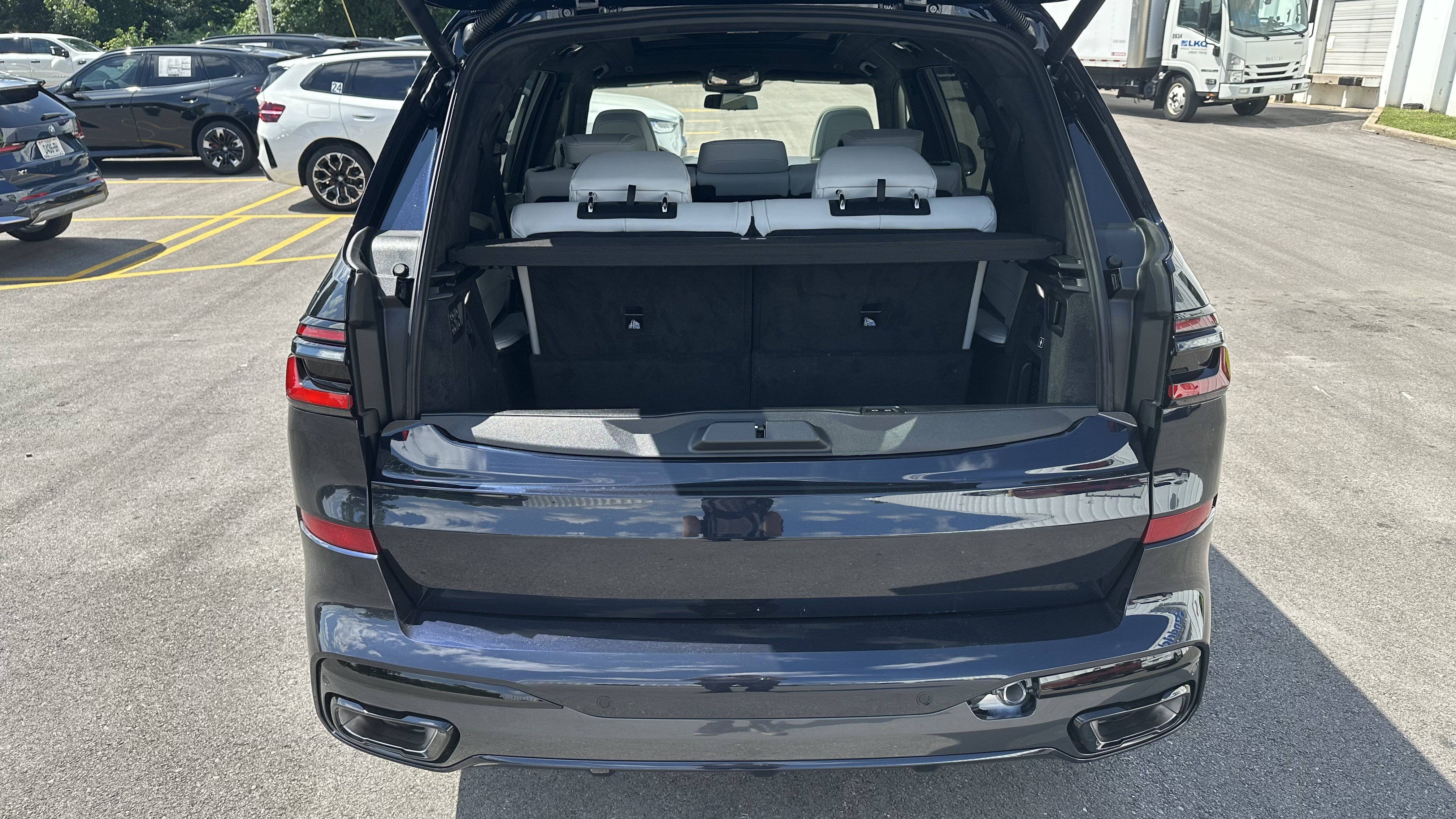 New 2027 BMW X7 xDrive40i w/ Executive Package AWD/4WD image 30