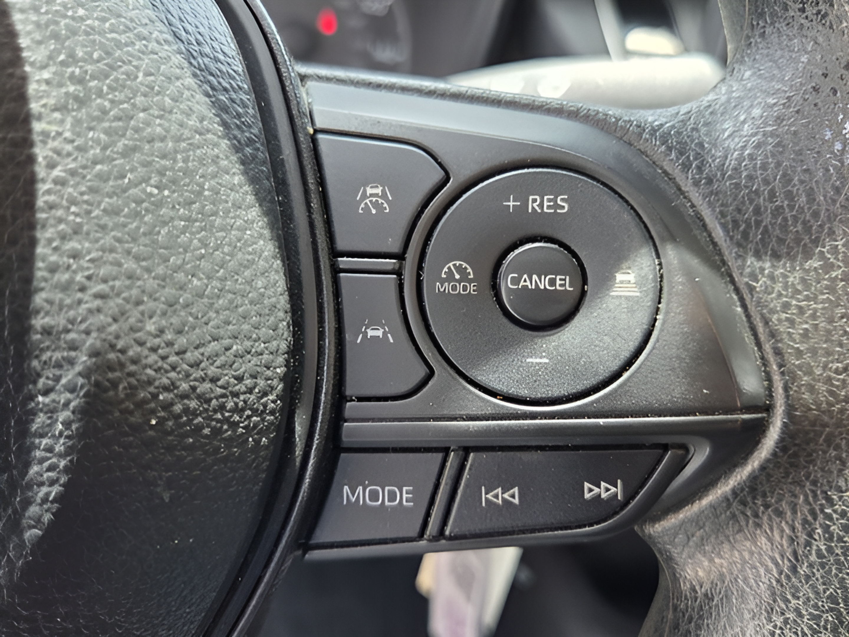 Used 2025 Toyota Corolla LE FWD image 23