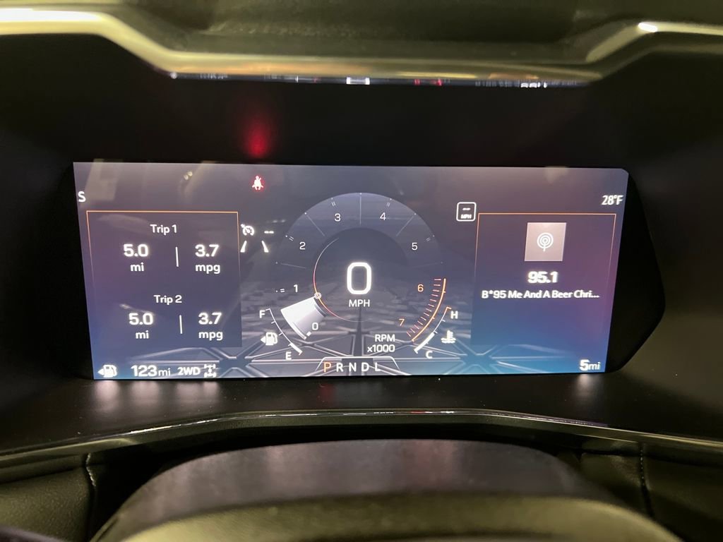 New 2026 GMC Canyon Elevation w/ Convenience Package image 19