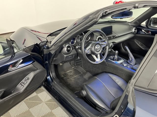 Used 2022 MAZDA MX-5 Miata RF Grand Touring RWD image 21