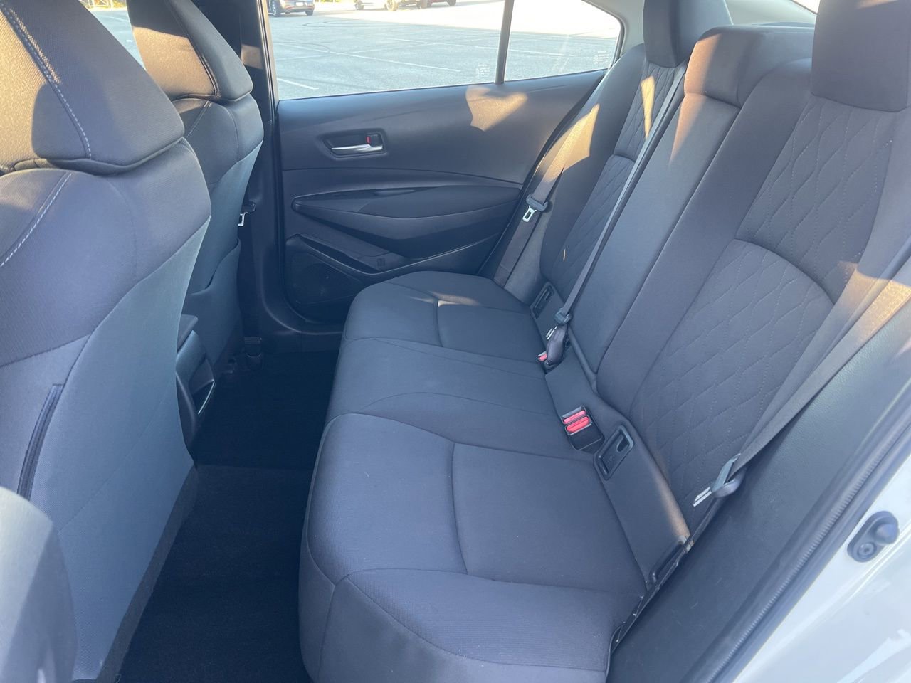 Used 2020 Toyota Corolla LE image 17