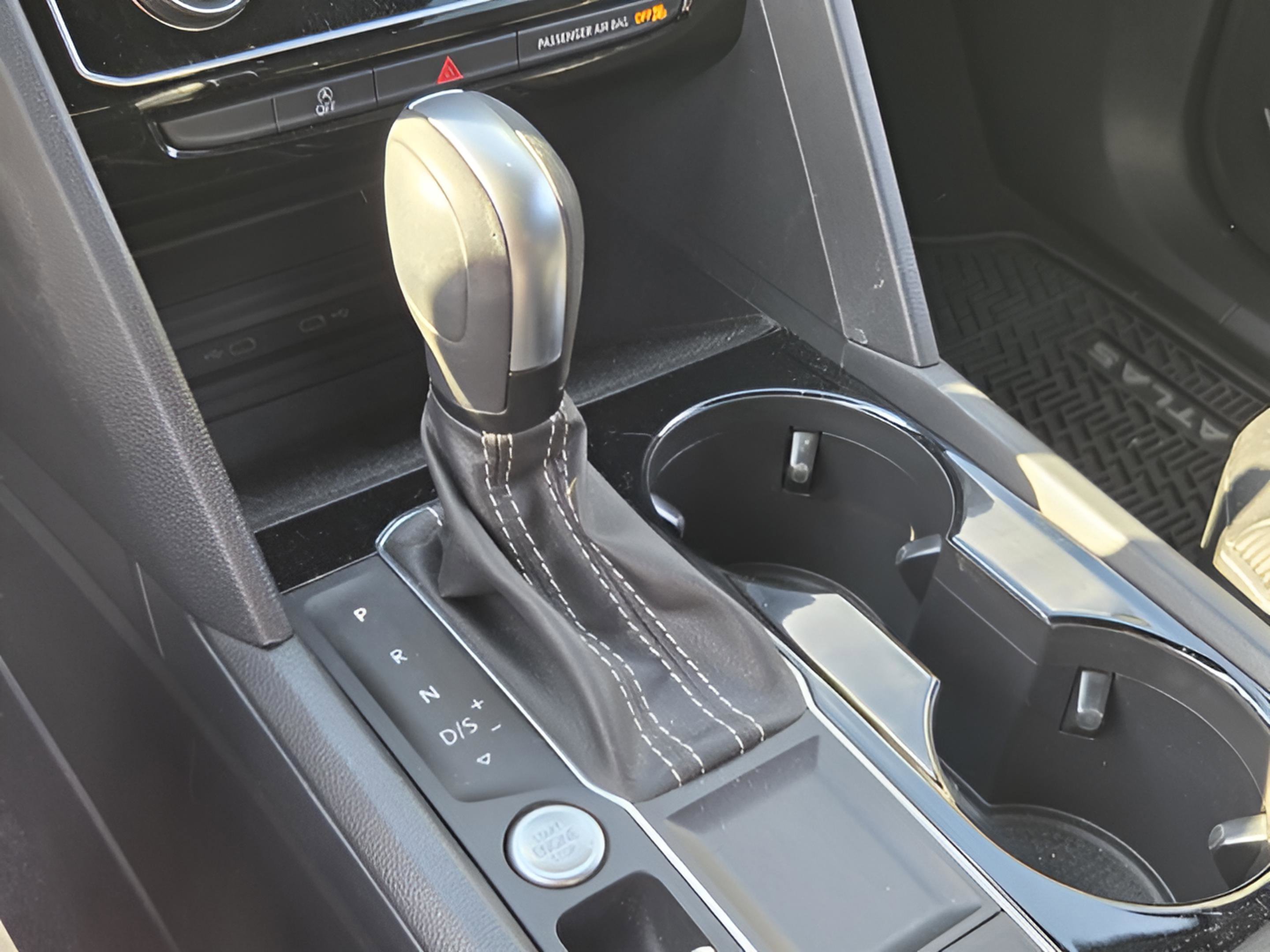 Used 2023 Volkswagen Atlas Cross Sport SE image 15